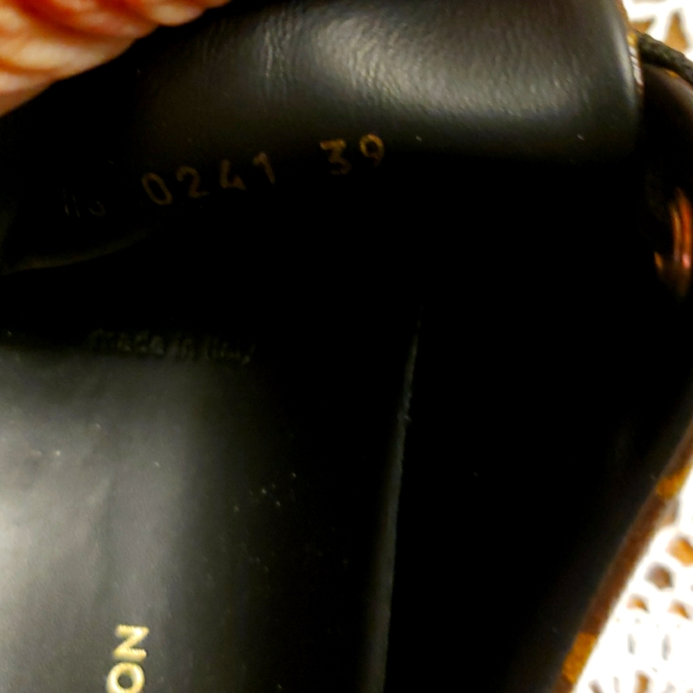 BNIB LOUIS VUITTON FRONT ROW SNEAKERS - Picture 3 of 8